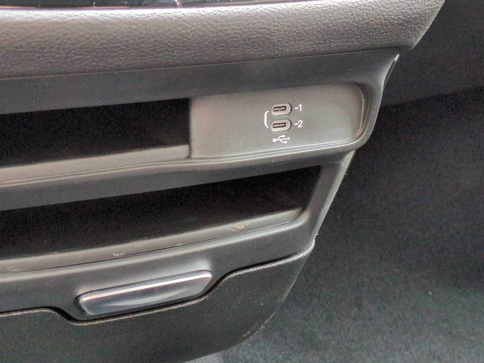 Thumbnail: 2026 Chrysler Pacifica - 32