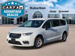 2024 Chrysler Pacifica Touring L Van Passenger Van