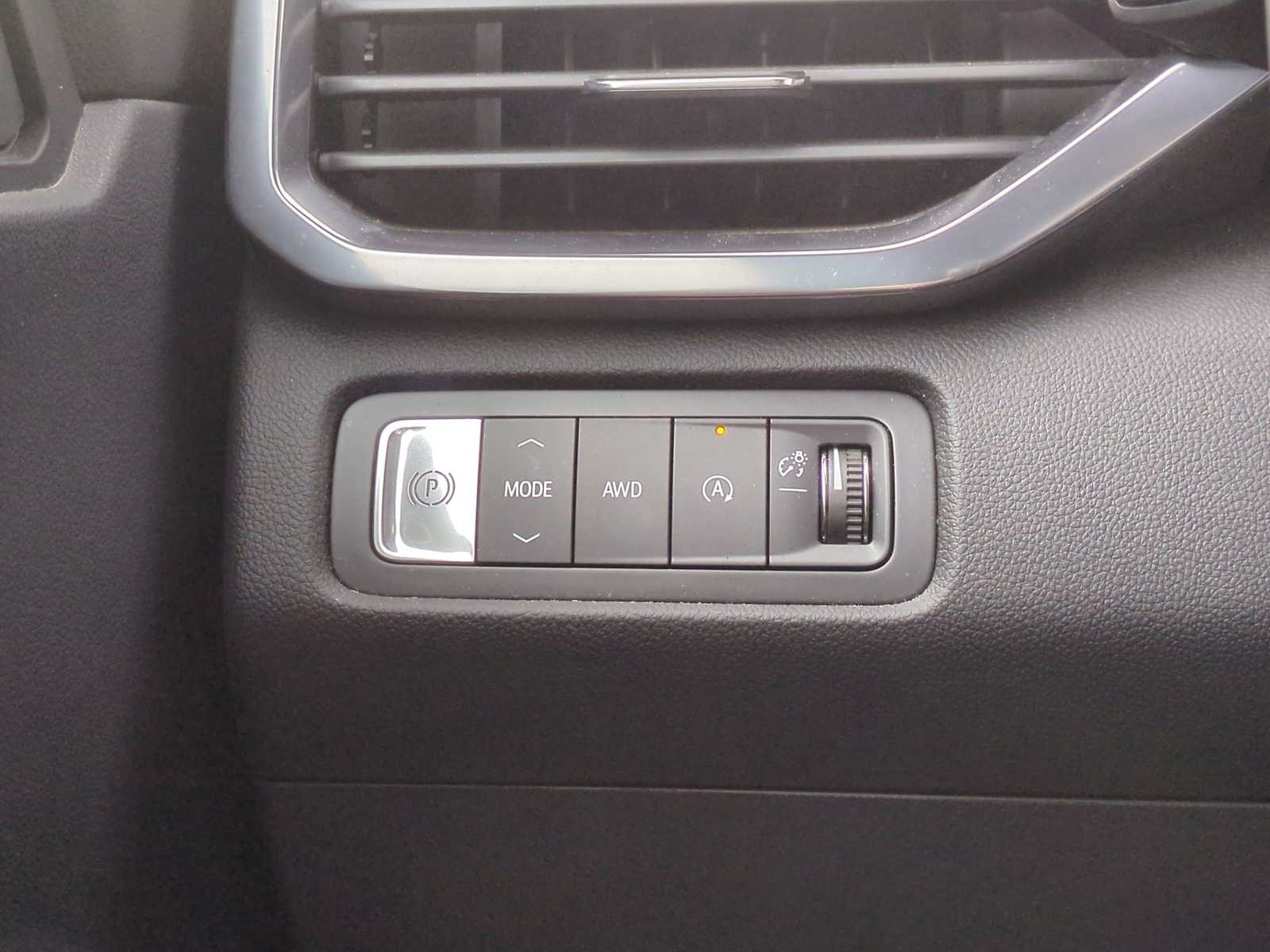 Thumbnail: 2024 GMC Acadia - 26