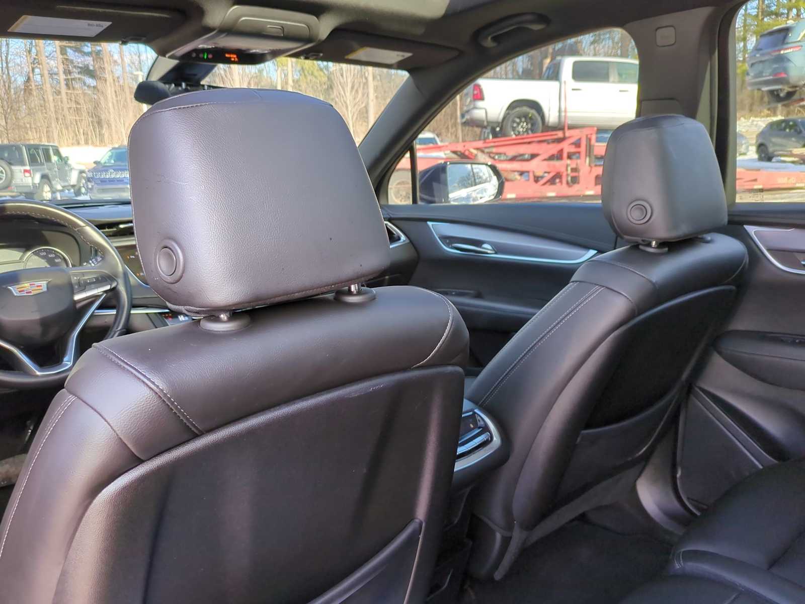 Thumbnail: 2024 Cadillac XT6 - 18