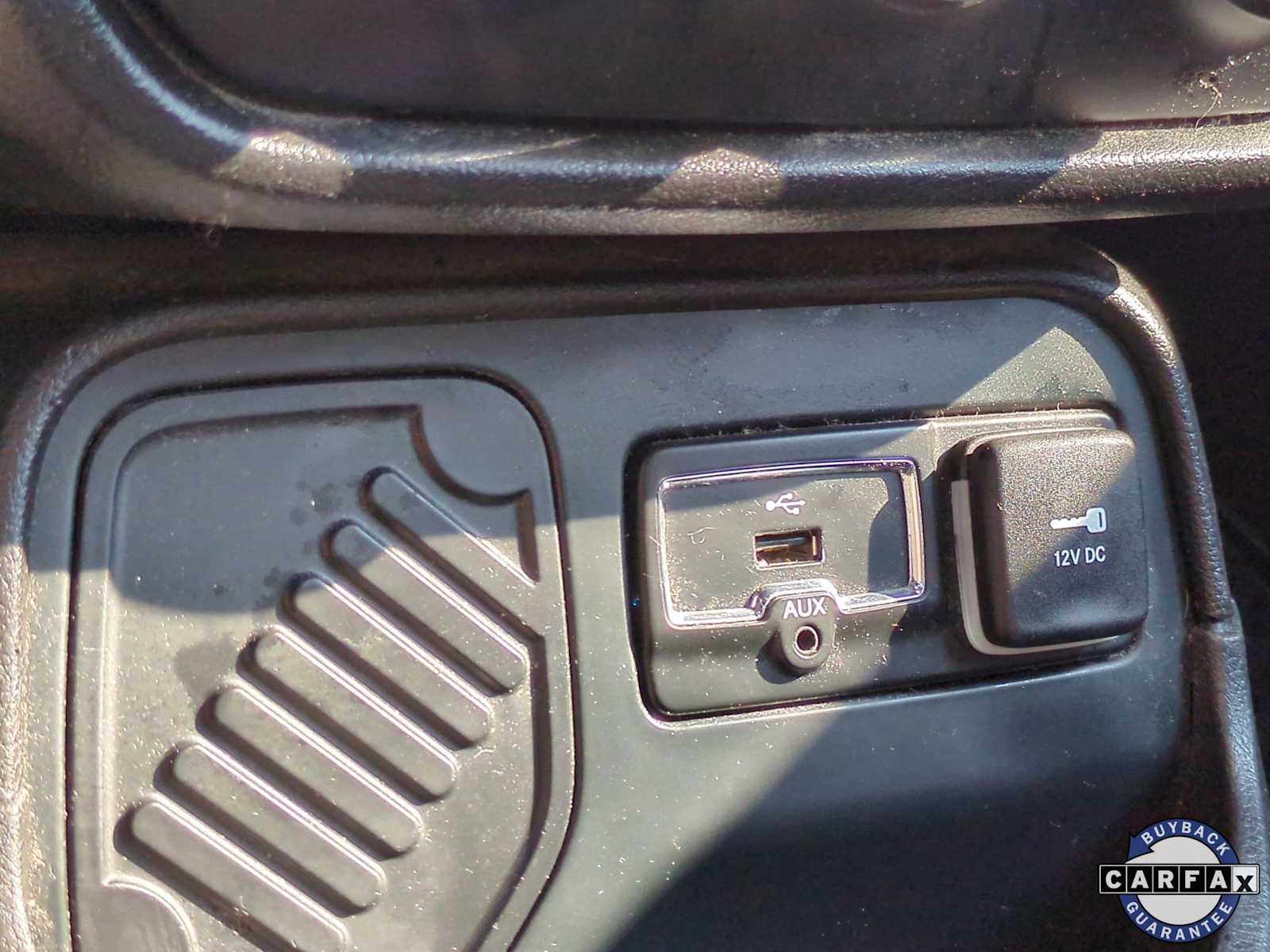 Thumbnail: 2017 Jeep Renegade - 32