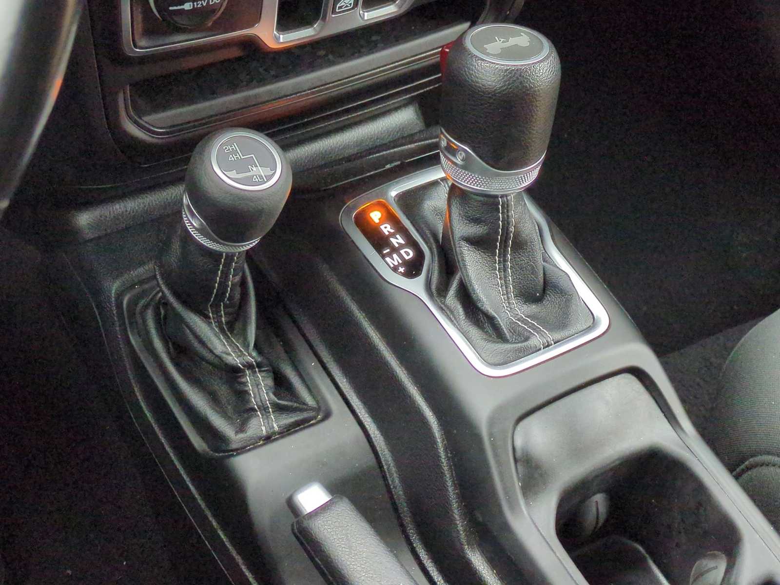 Thumbnail: 2021 Jeep Wrangler - 32