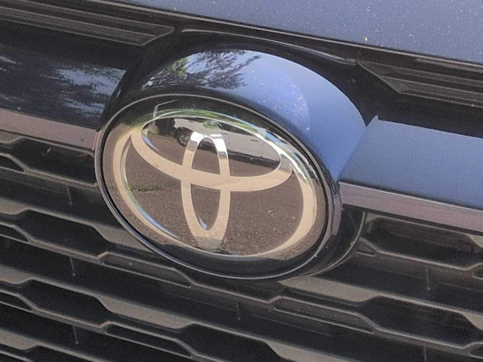 Thumbnail: 2024 Toyota RAV4 - 12