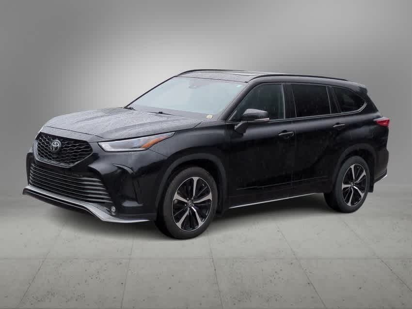 Thumbnail: 2021 Toyota Highlander - 4