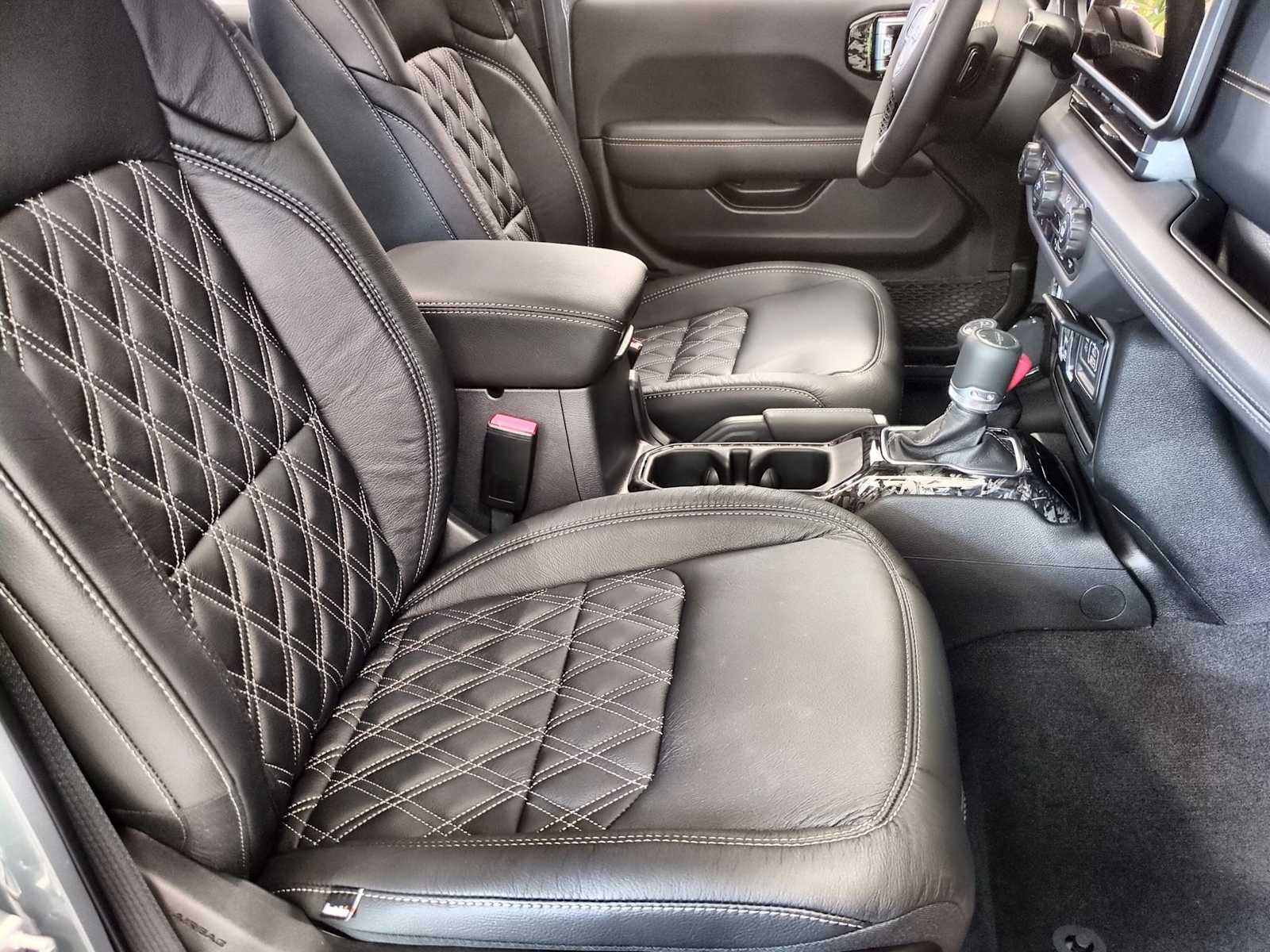 Thumbnail: 2025 Jeep Gladiator - 21