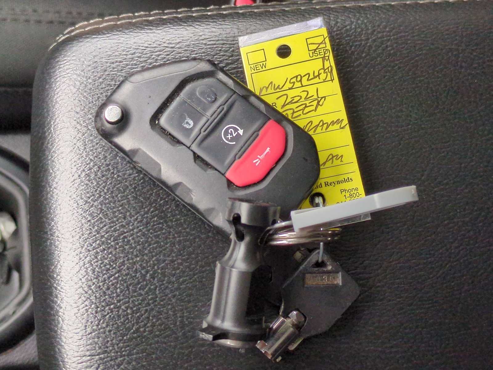 Thumbnail: 2021 Jeep Wrangler - 35