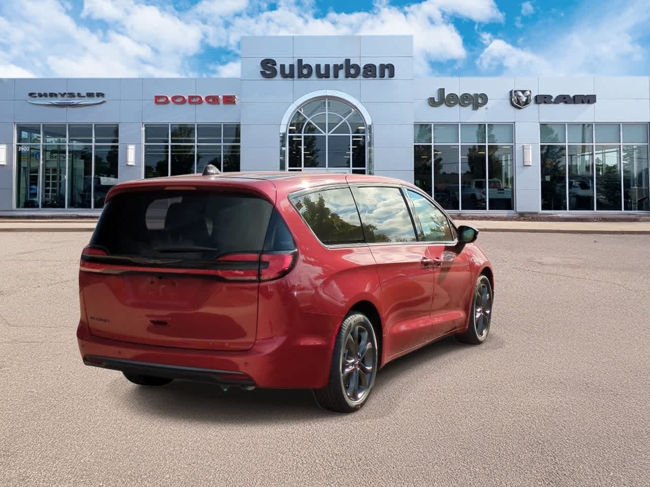 Thumbnail: 2026 Chrysler Pacifica - 8