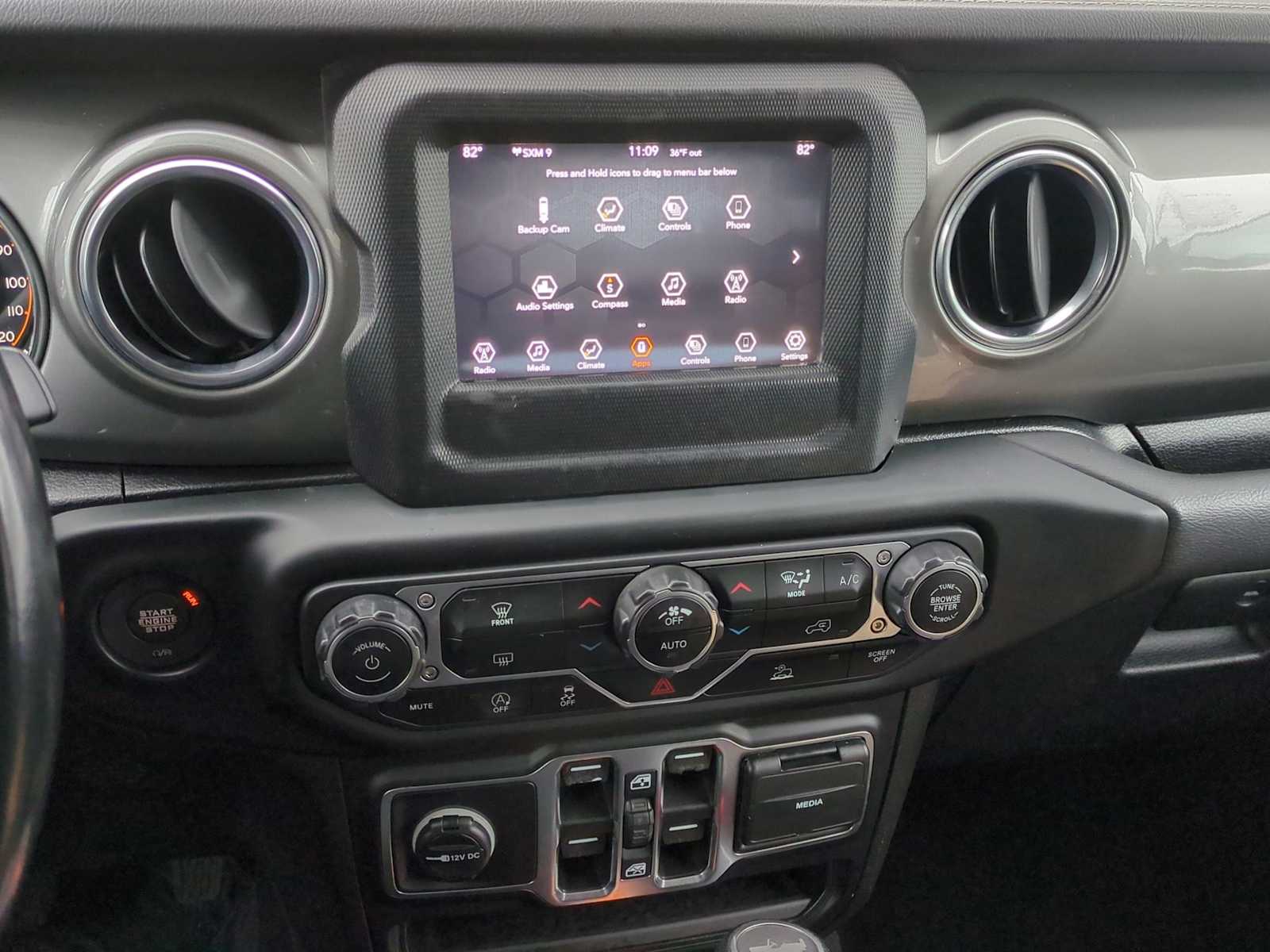 Thumbnail: 2021 Jeep Wrangler - 27