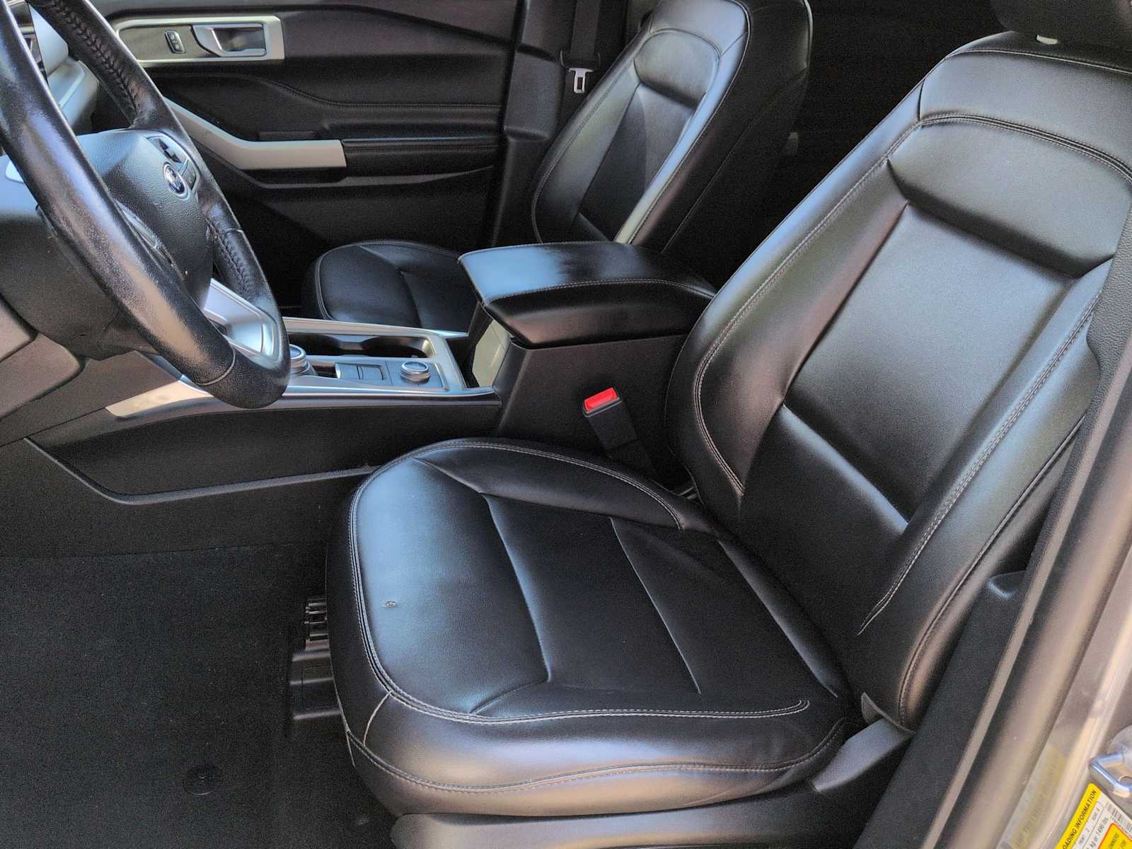 Thumbnail: 2022 Ford Explorer - 16