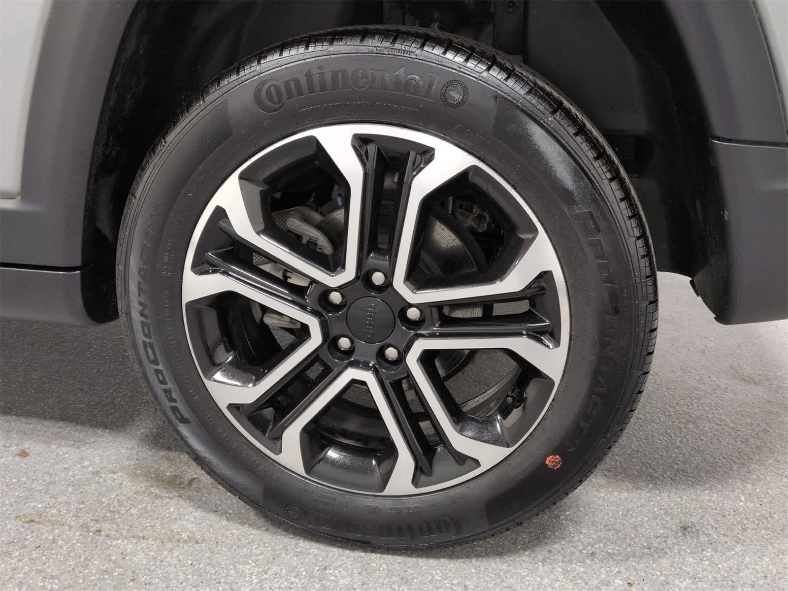 Thumbnail: 2023 Jeep Compass - 14