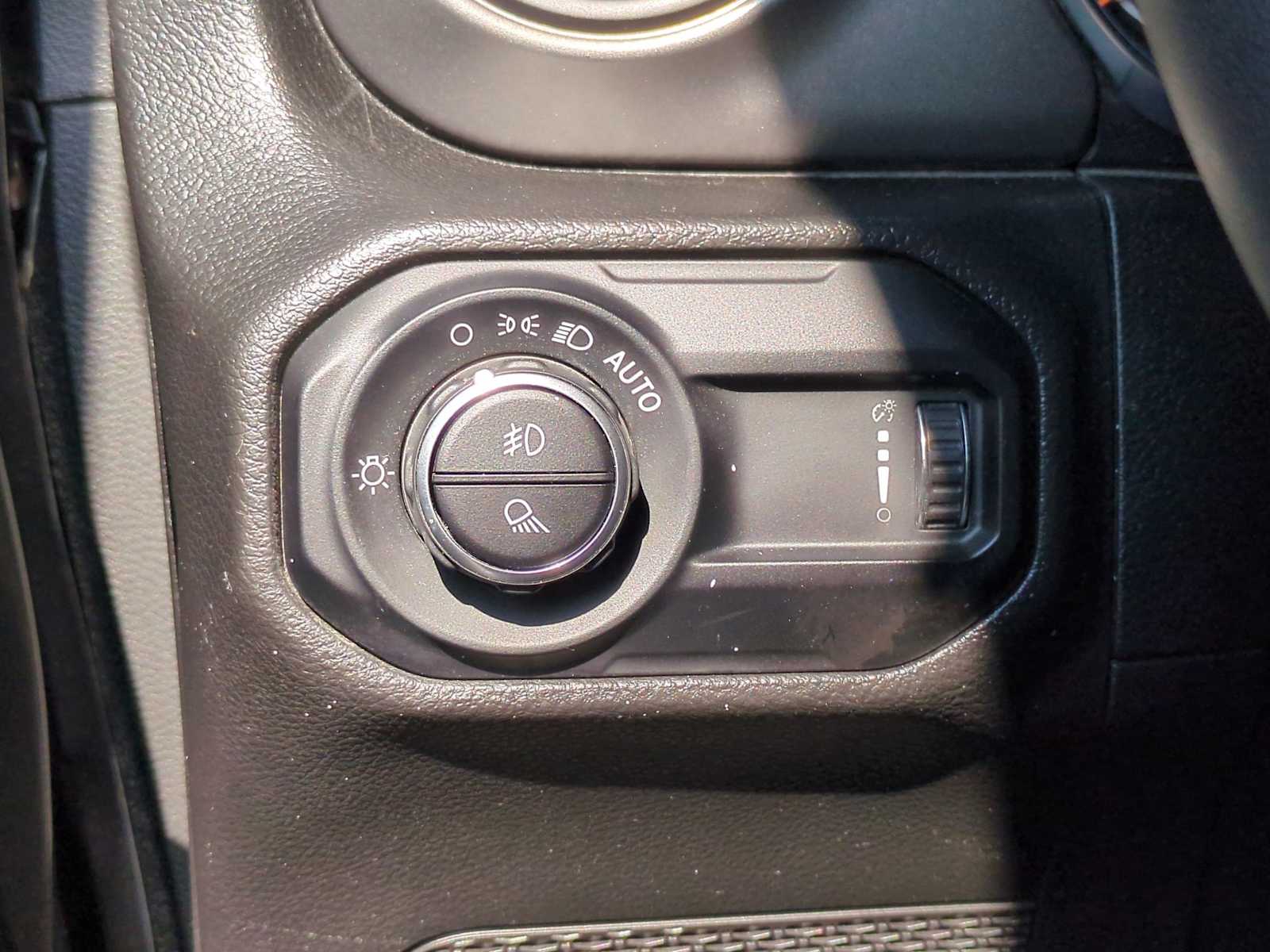 Thumbnail: 2023 Jeep Gladiator - 30