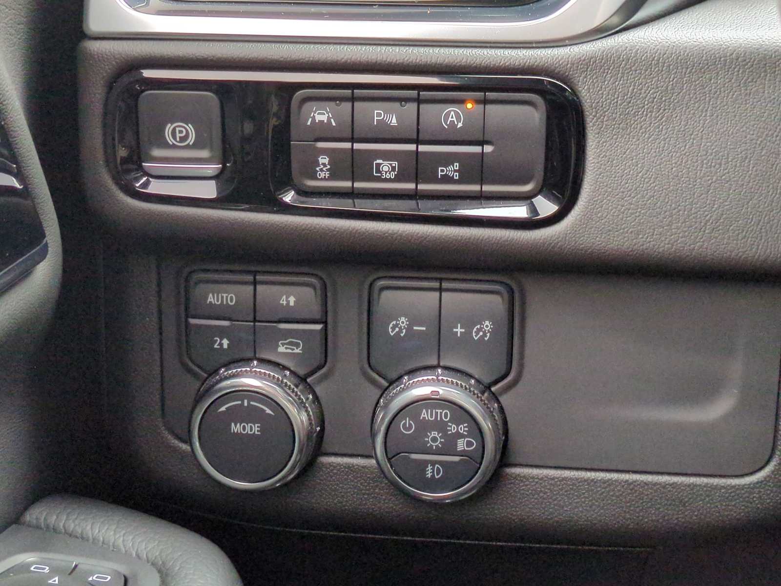 Thumbnail: 2025 GMC Yukon - 28