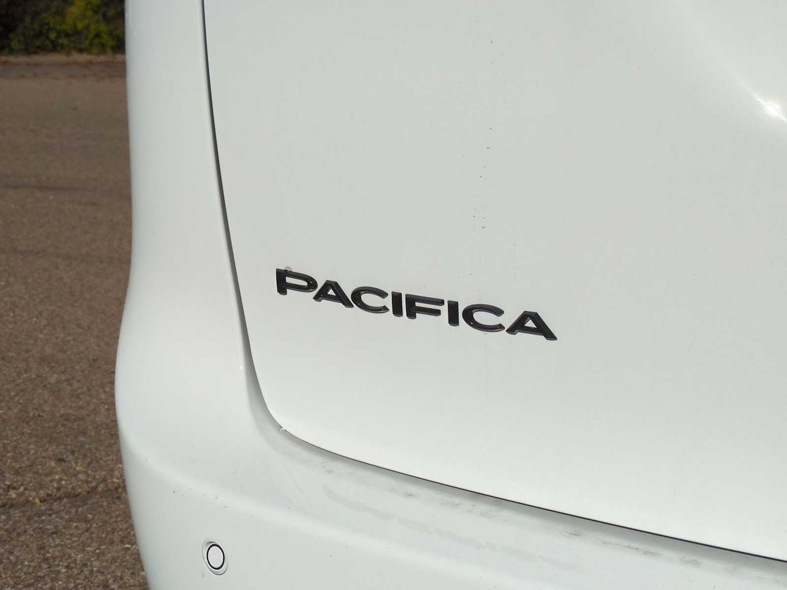 Thumbnail: 2026 Chrysler Pacifica - 13