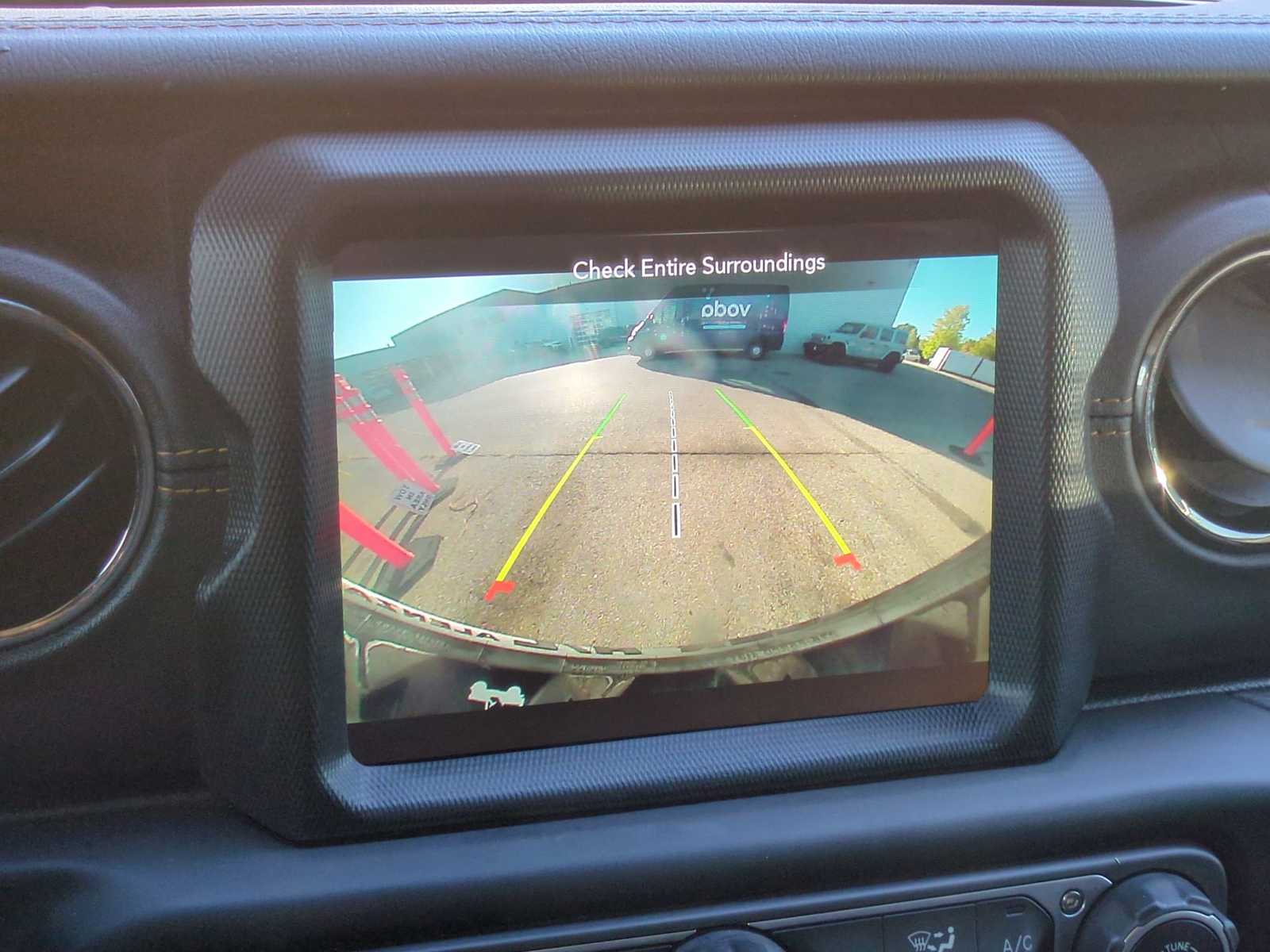 Thumbnail: 2021 Jeep Wrangler - 29