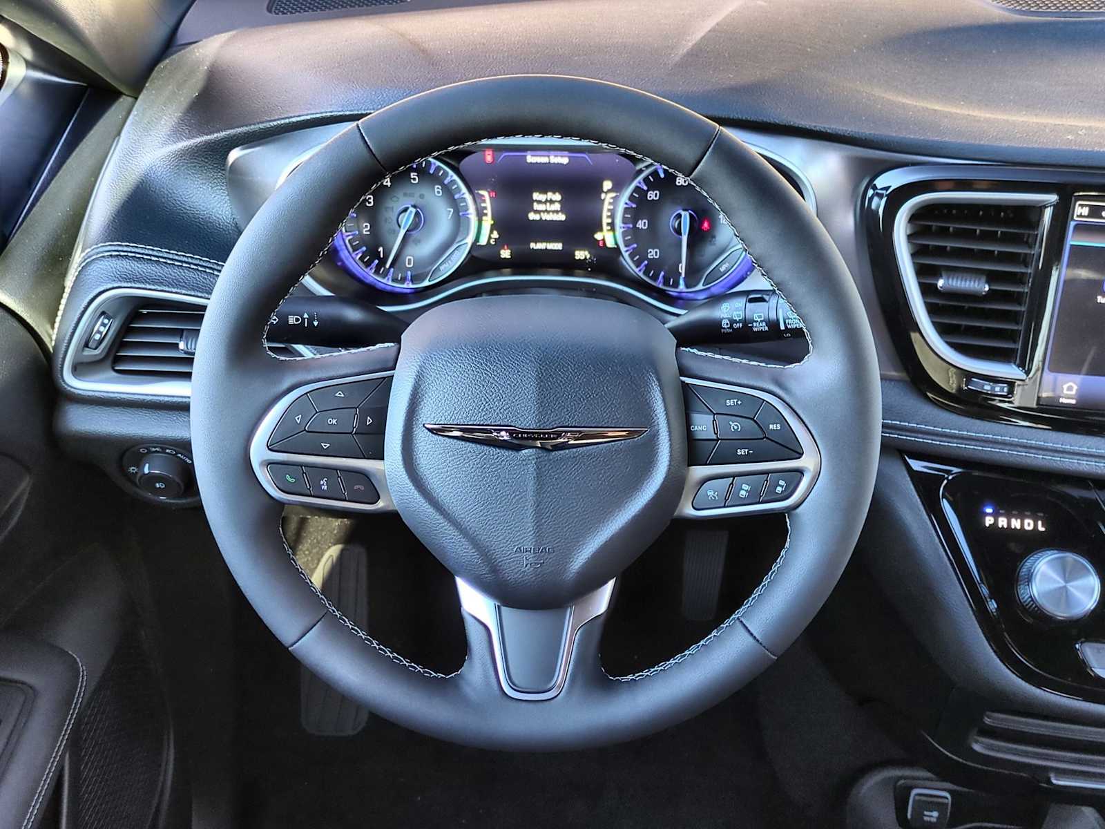 Thumbnail: 2026 Chrysler Pacifica - 22