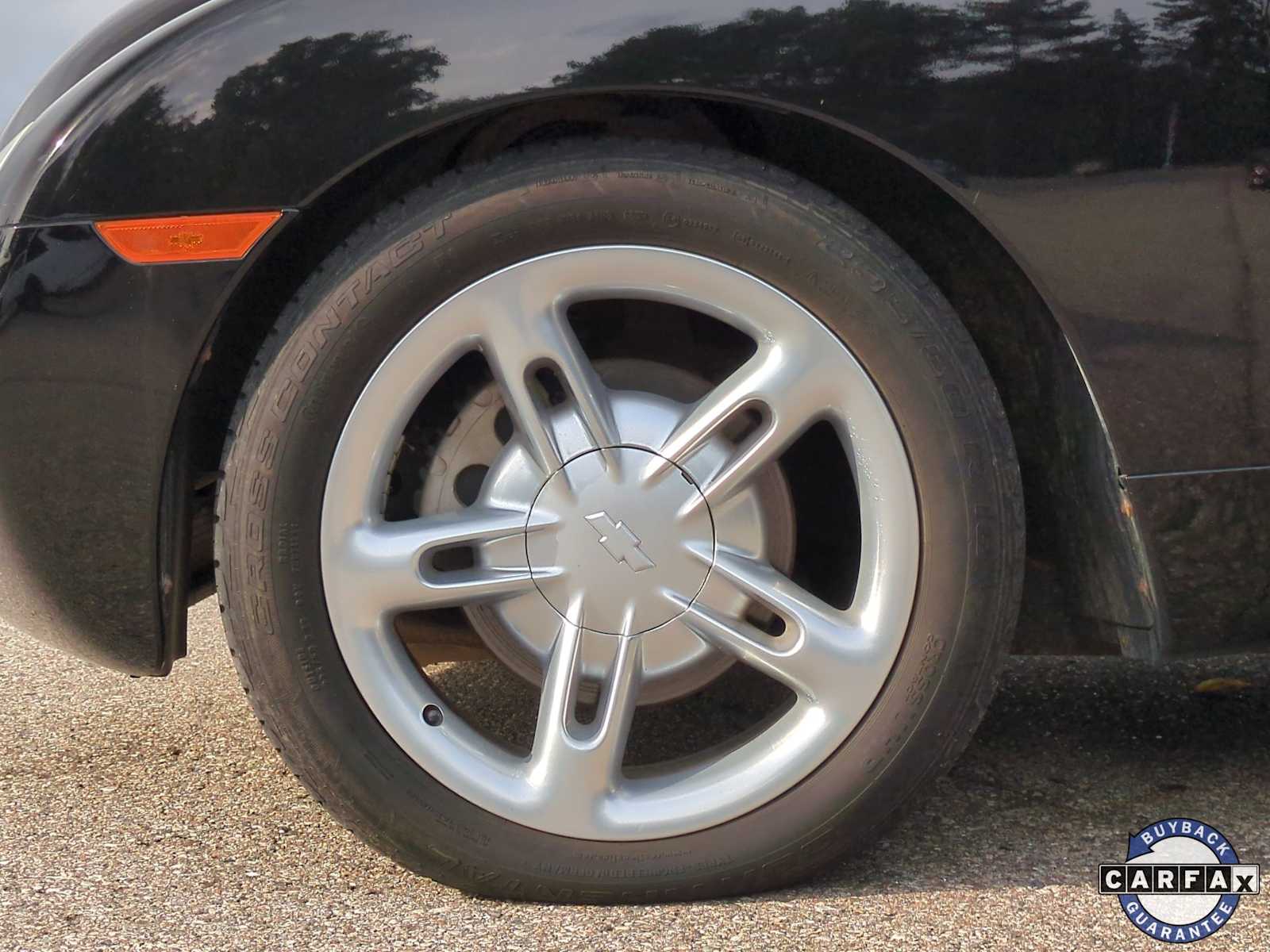 Thumbnail: 2005 Chevrolet SSR - 14