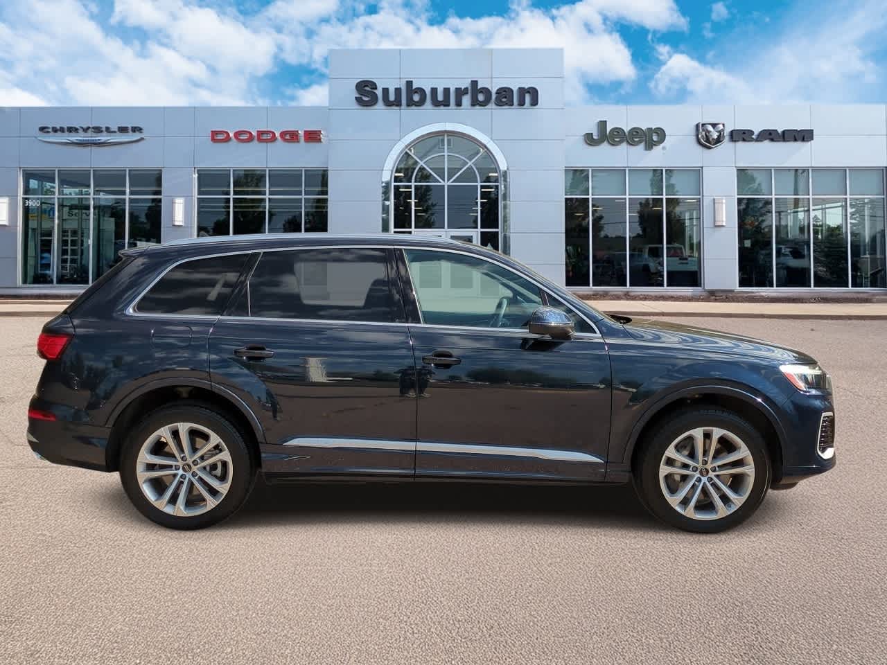 Thumbnail: 2025 Audi Q7 - 9