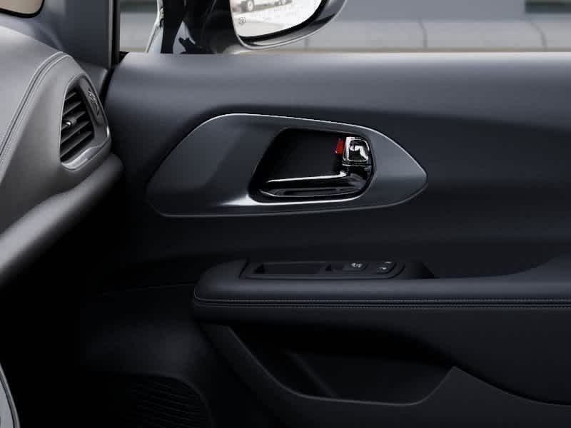 Thumbnail: 2026 Chrysler Pacifica - 25