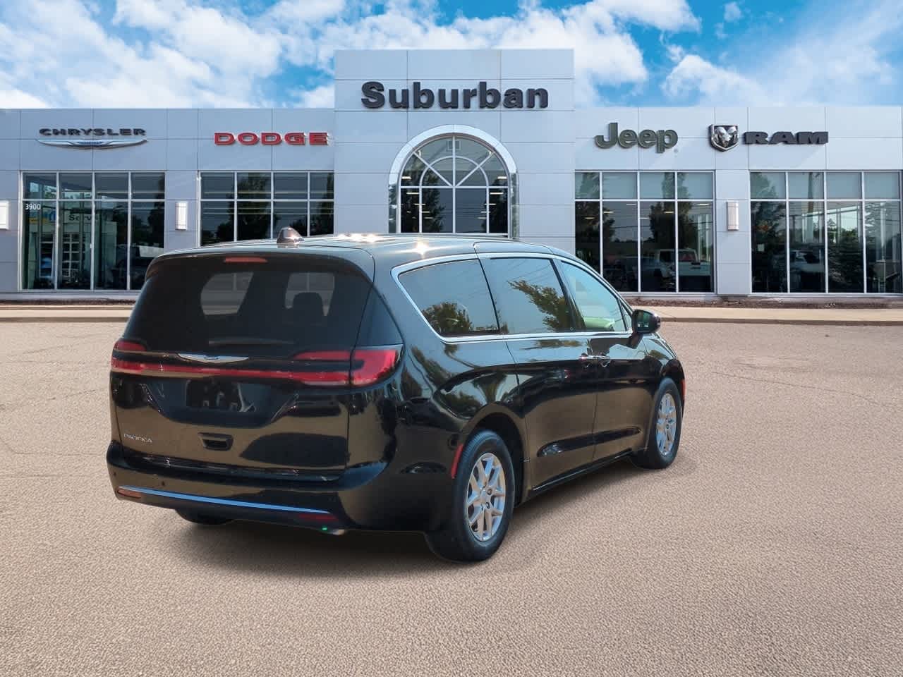 Thumbnail: 2026 Chrysler Pacifica - 7