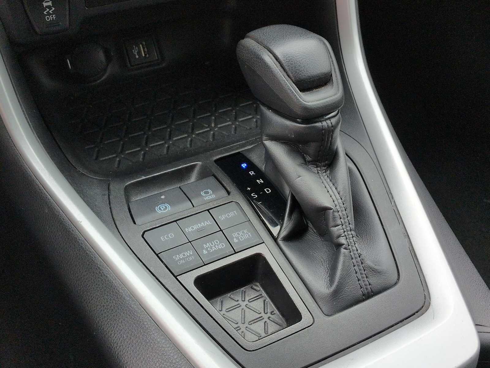 Thumbnail: 2024 Toyota RAV4 - 30