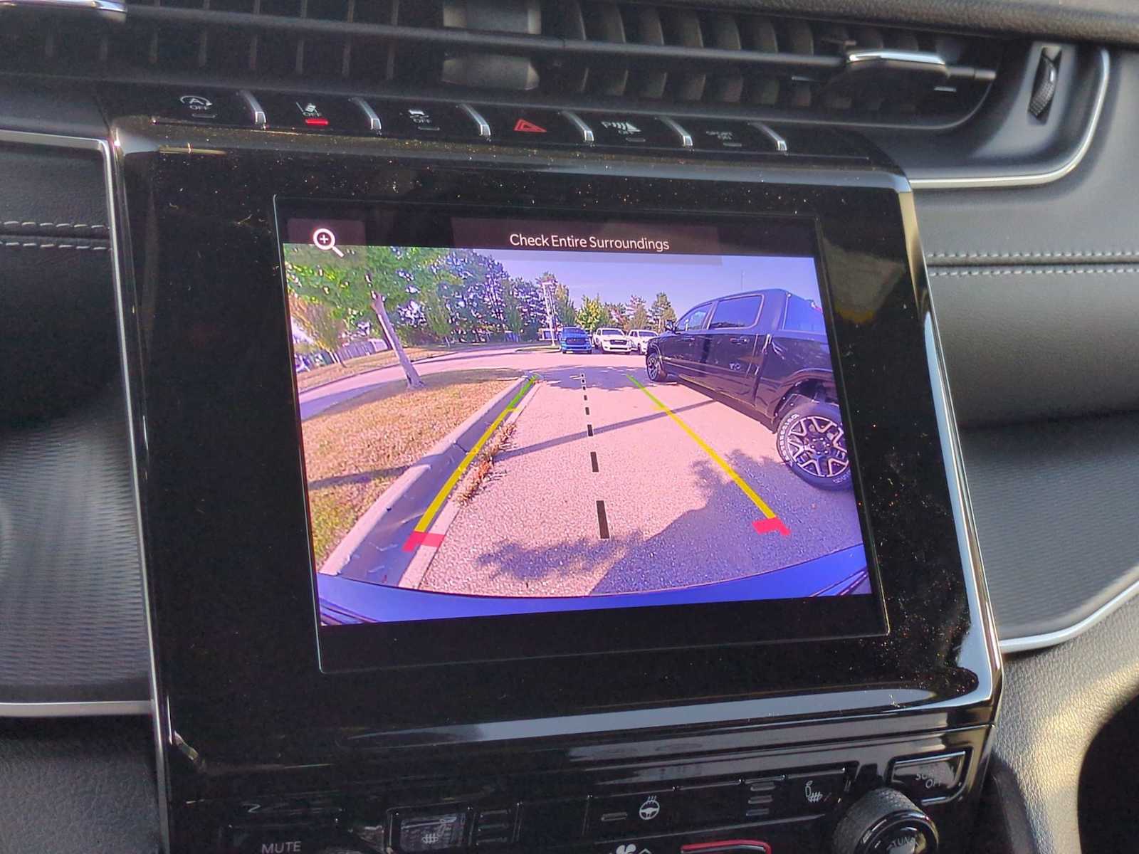 Thumbnail: 2025 Jeep Grand Cherokee - 28