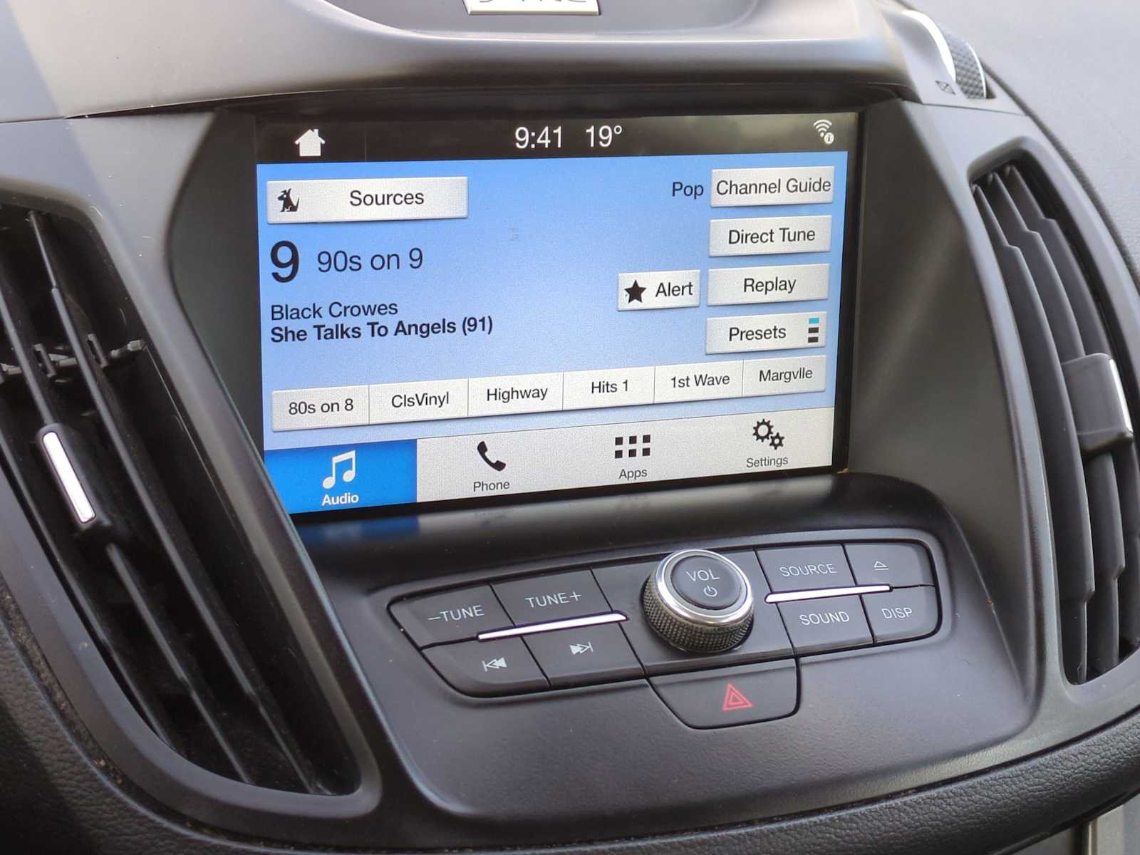 Thumbnail: 2018 Ford Escape - 28