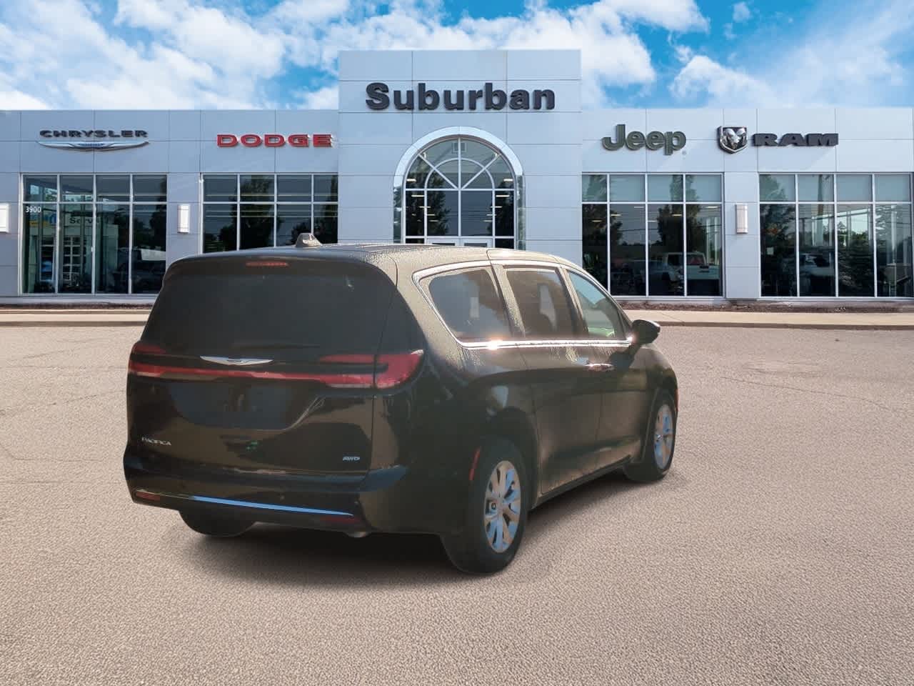 Thumbnail: 2026 Chrysler Pacifica - 8