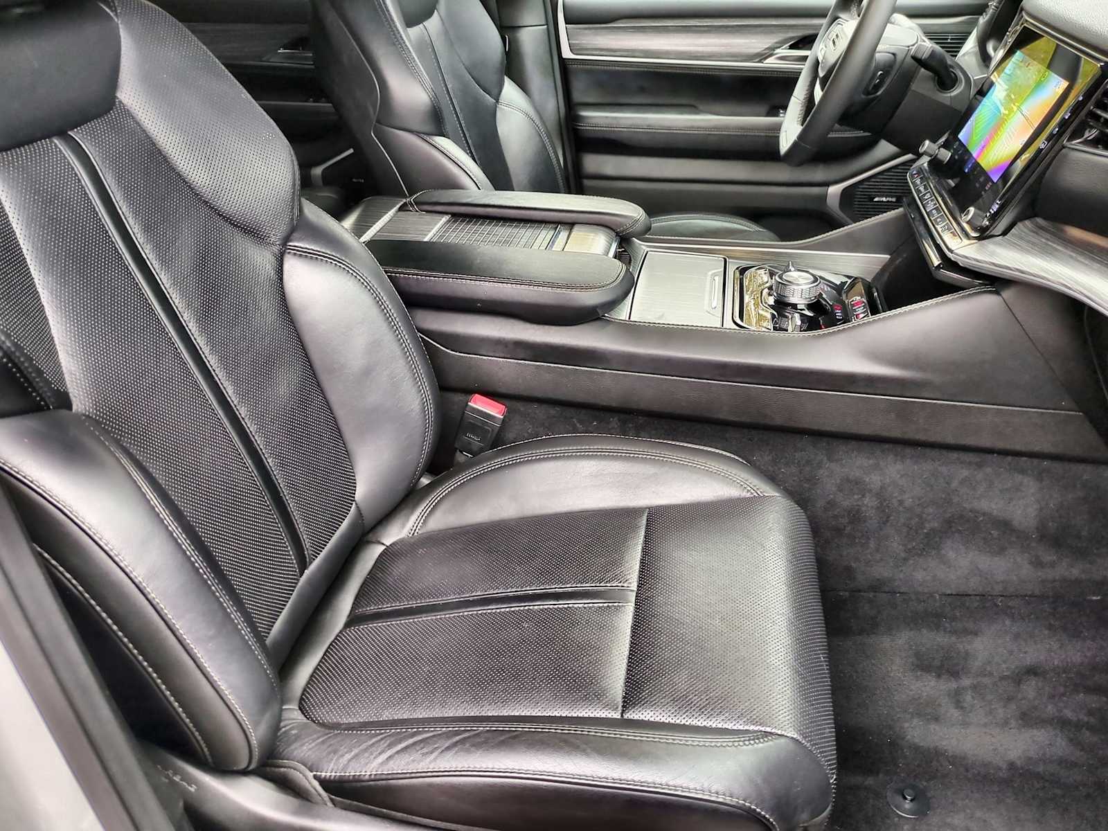 Thumbnail: 2024 Jeep Wagoneer - 21