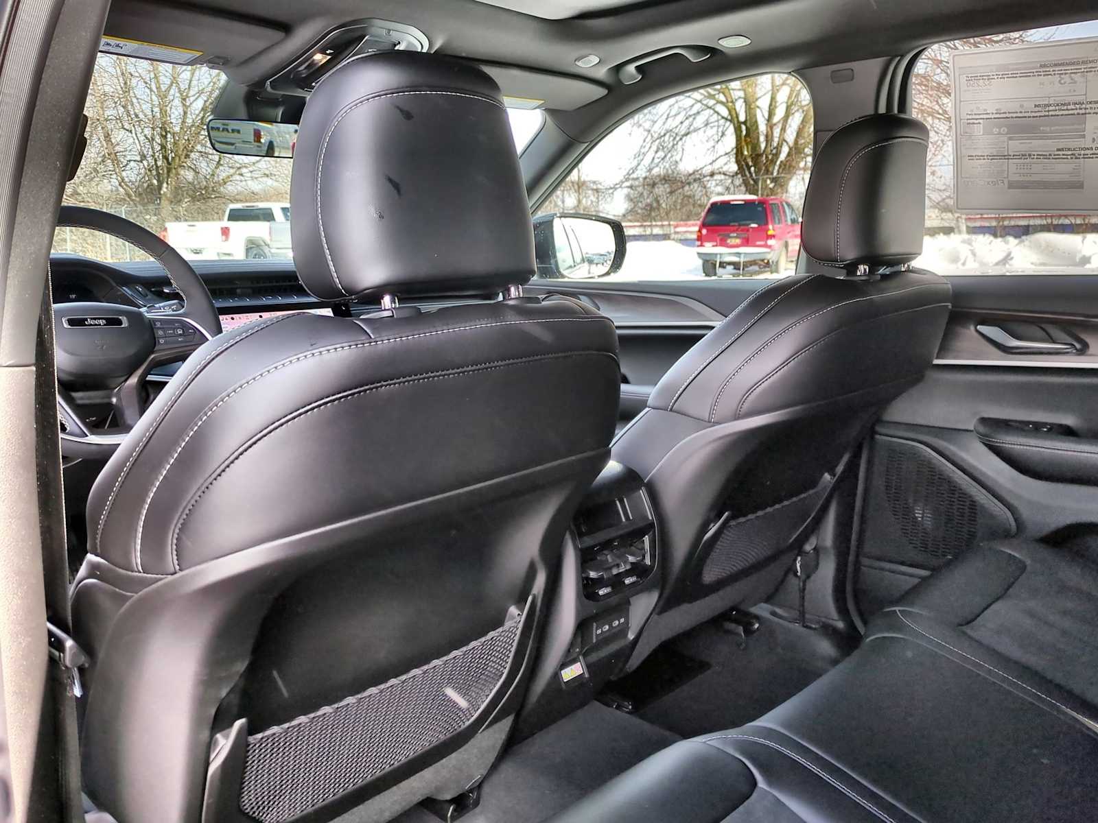 Thumbnail: 2026 Jeep Grand Cherokee - 18