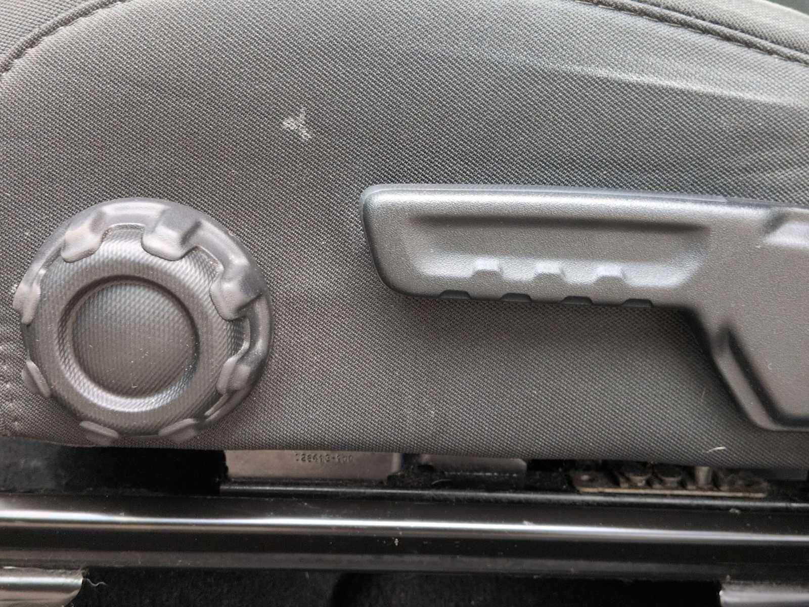 Thumbnail: 2018 Jeep Wrangler - 17