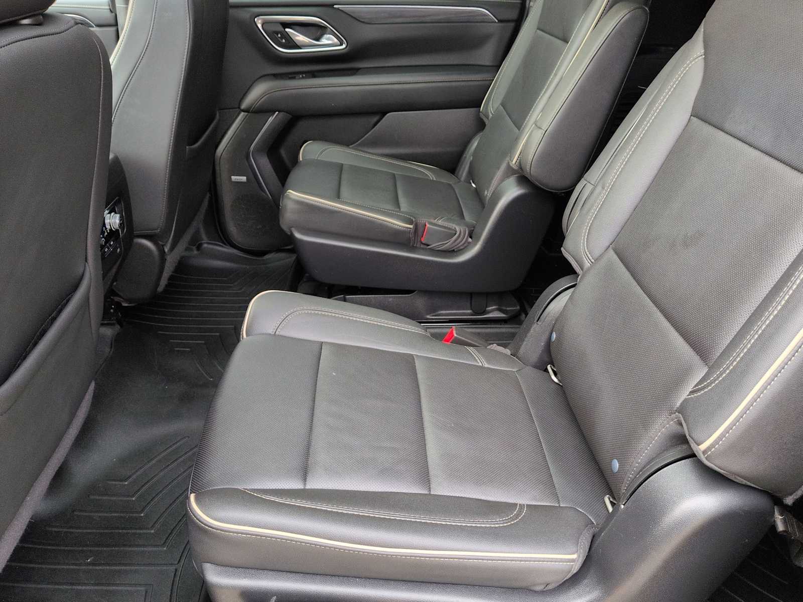 Thumbnail: 2022 GMC Yukon XL - 21