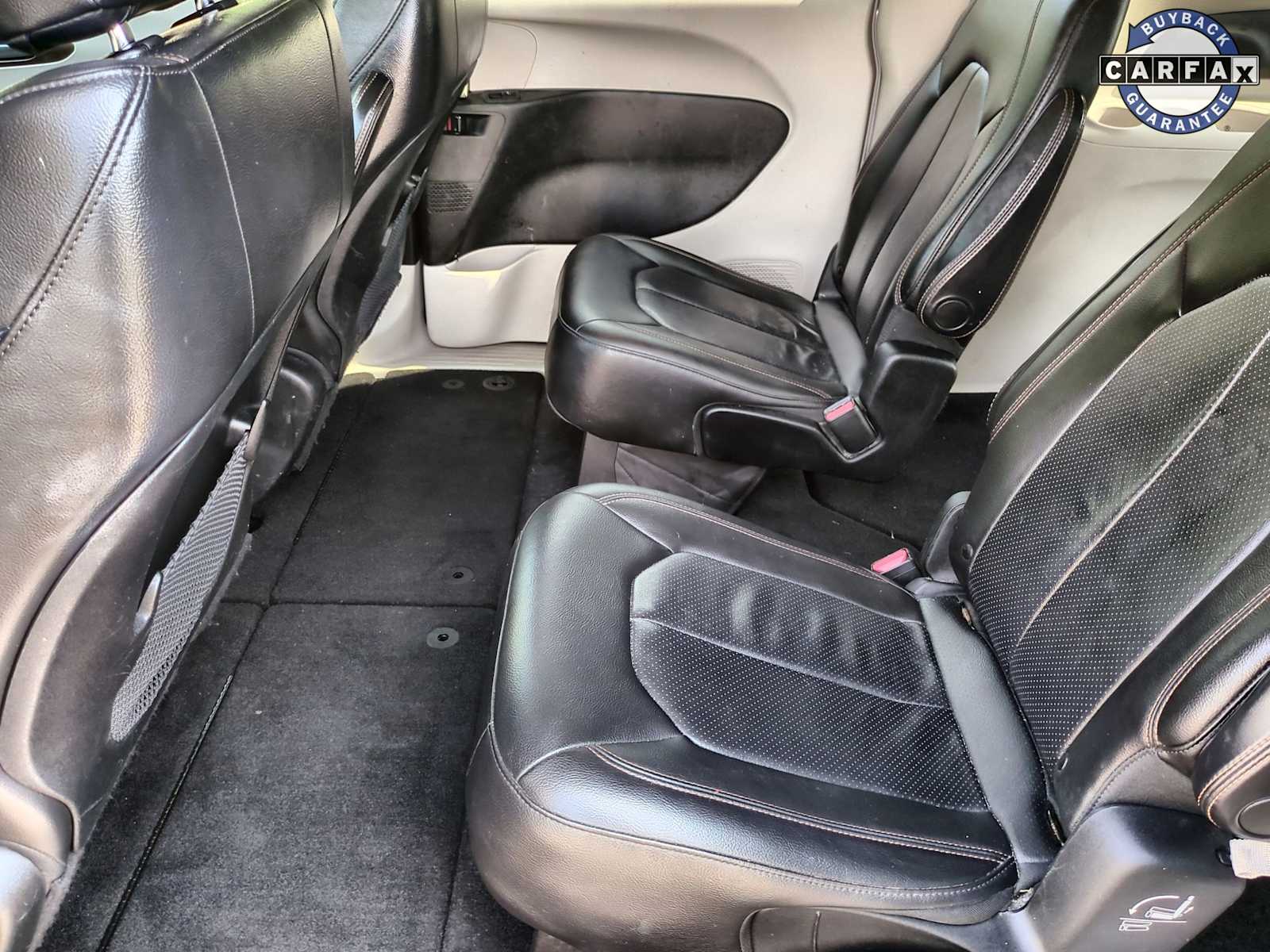 Thumbnail: 2019 Chrysler Pacifica - 20