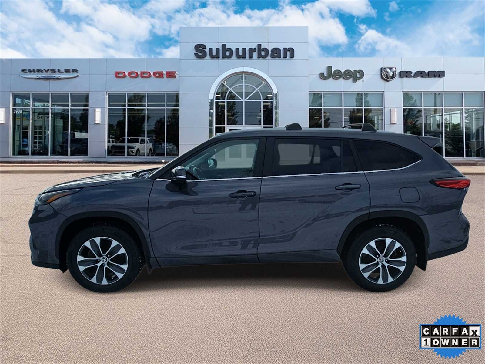 Thumbnail: 2023 Toyota Highlander - 5