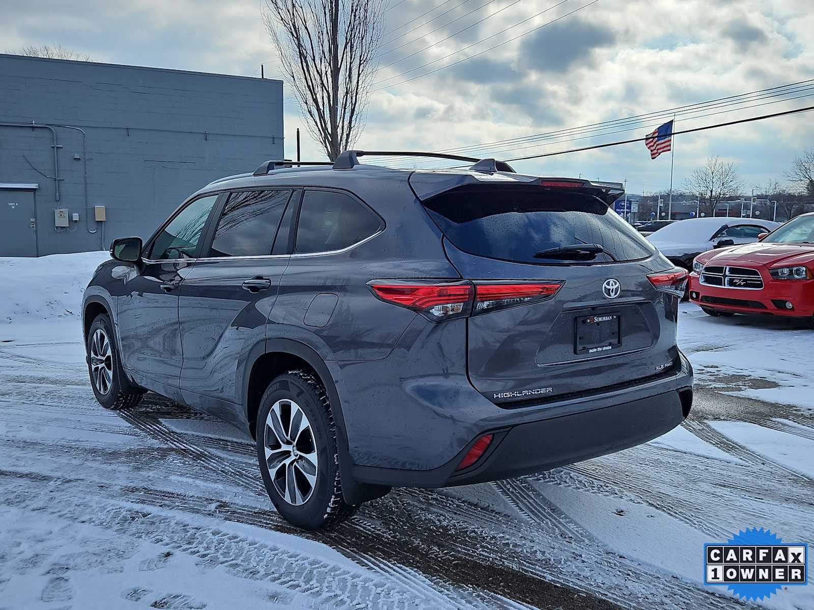 Thumbnail: 2023 Toyota Highlander - 12