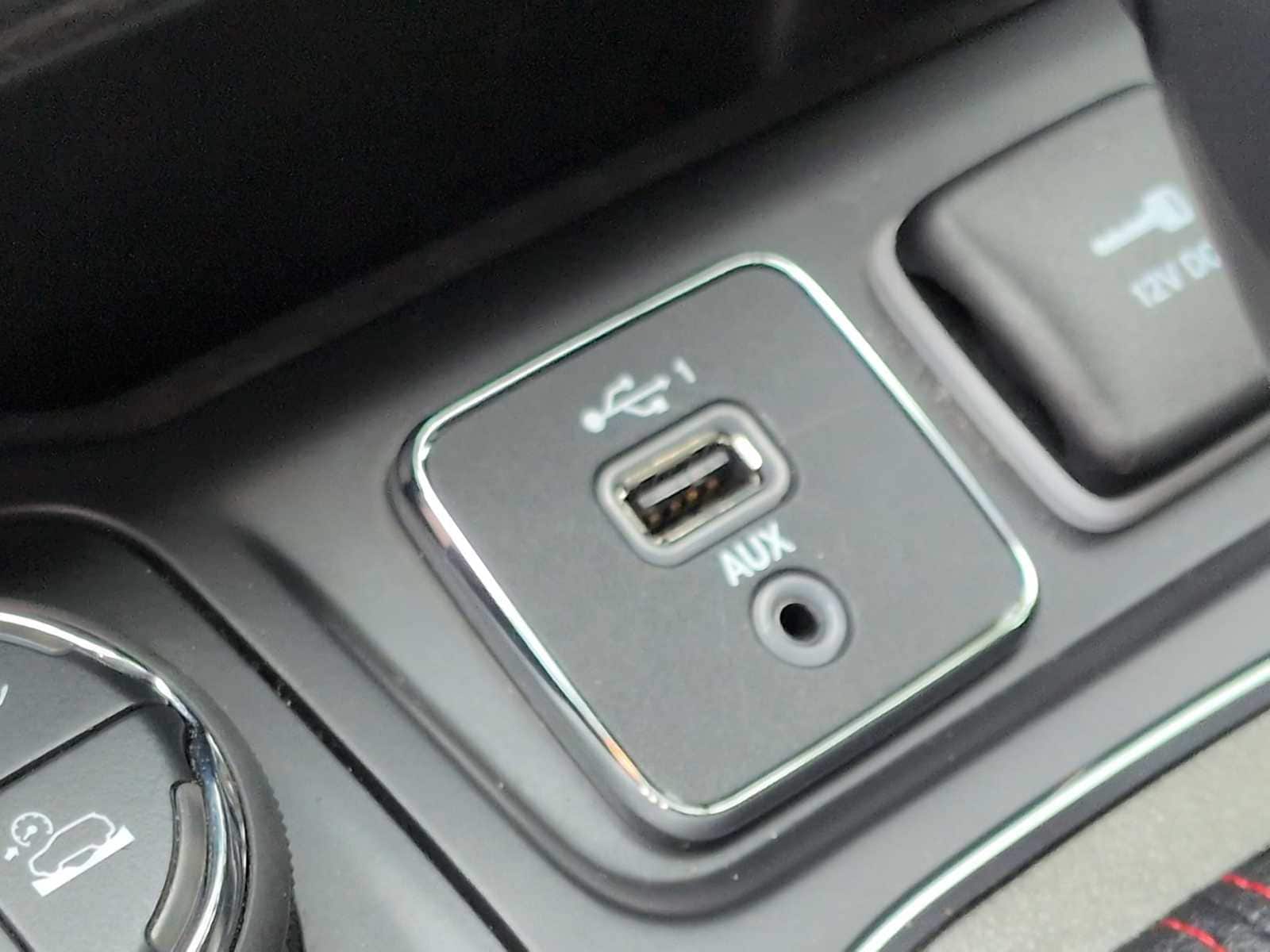 Thumbnail: 2020 Jeep Cherokee - 30
