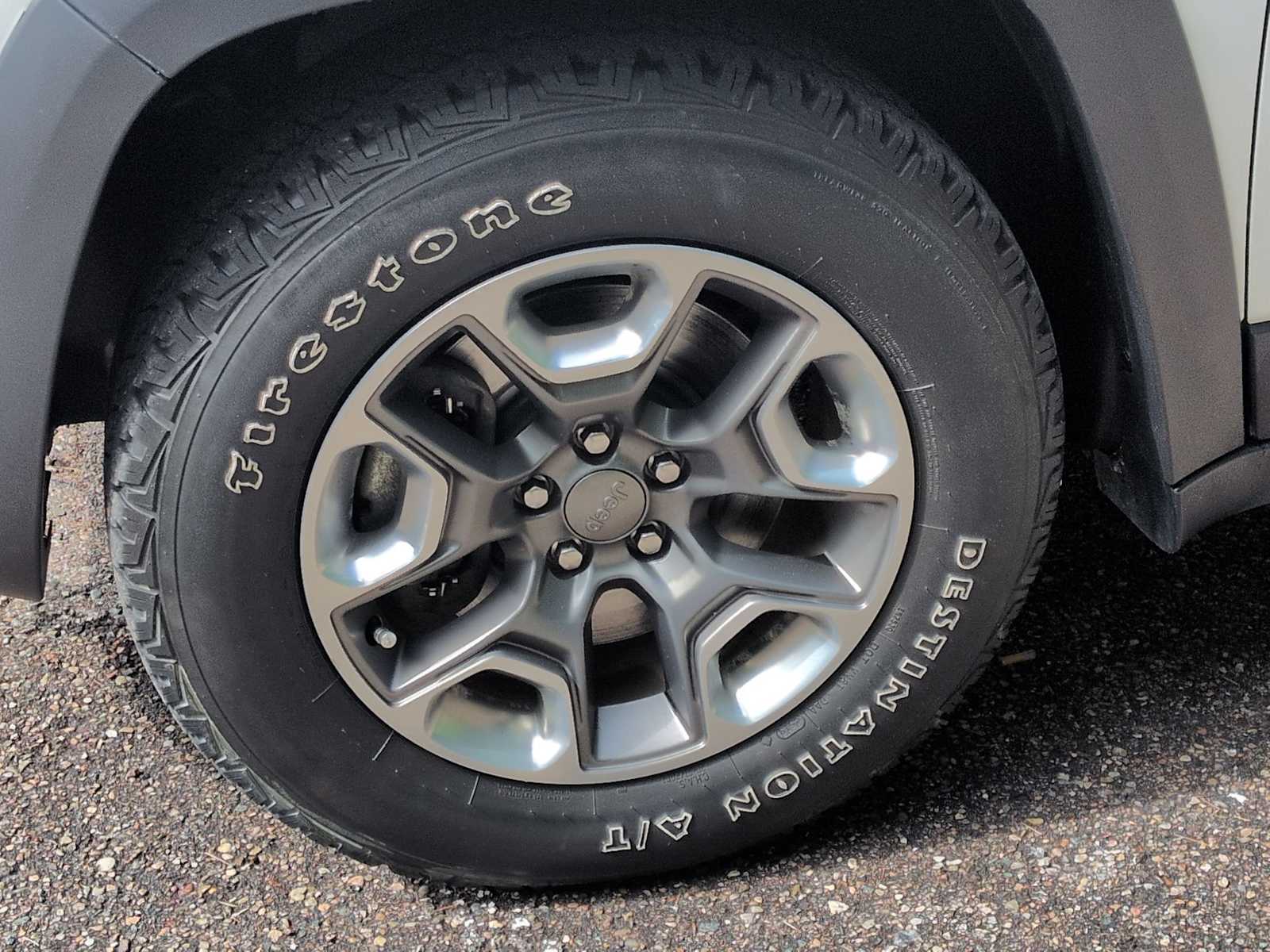 Thumbnail: 2020 Jeep Cherokee - 13