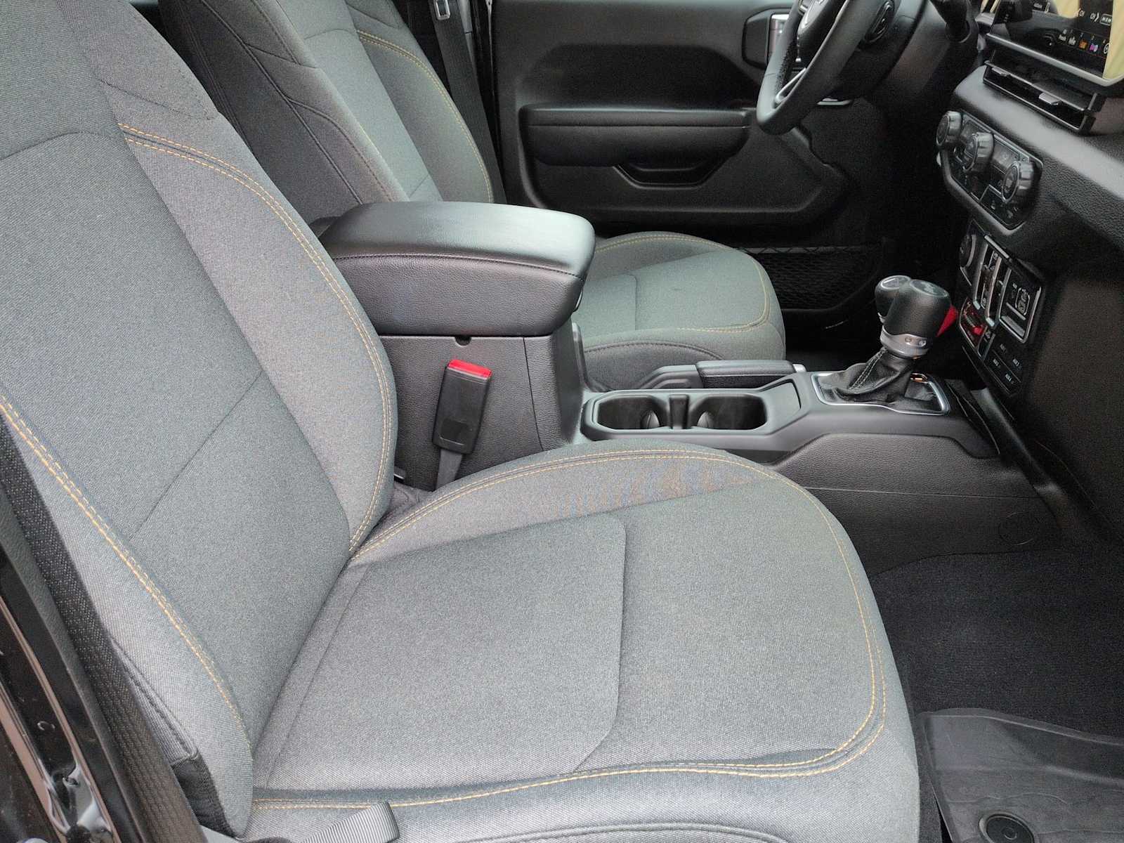 Thumbnail: 2025 Jeep Wrangler - 22