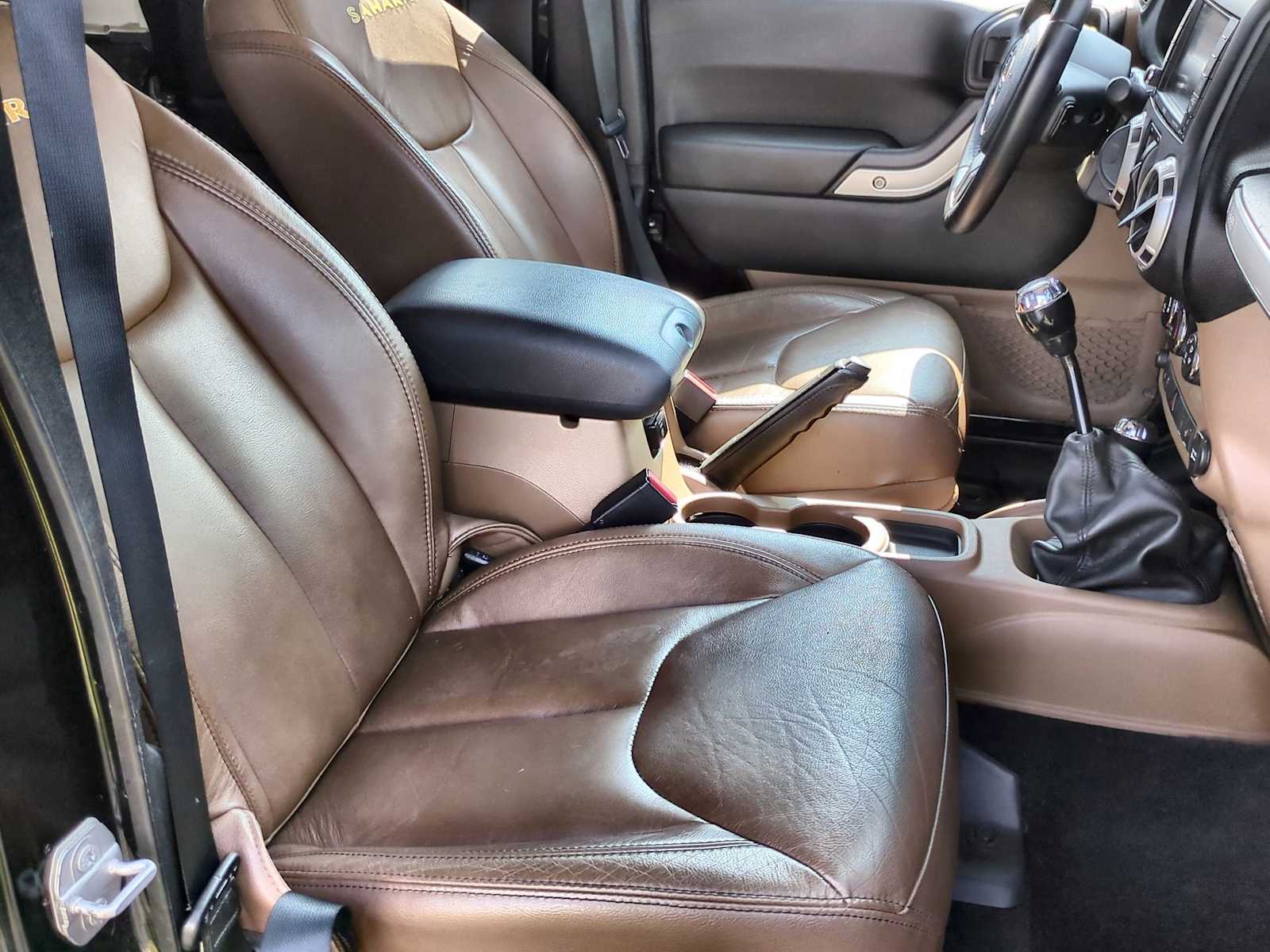 2015 Jeep Wrangler Unlimited Sahara 22