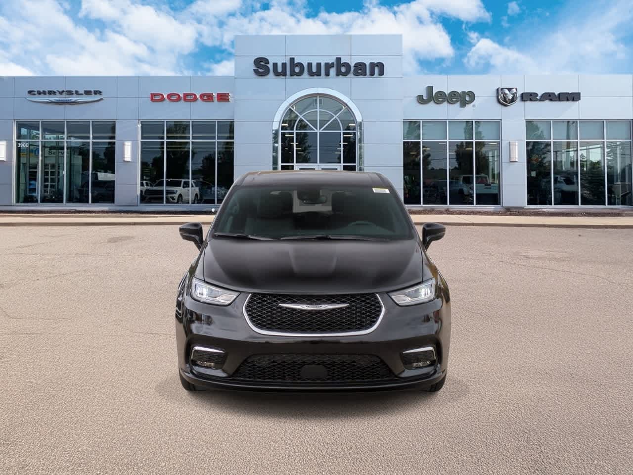 Thumbnail: 2026 Chrysler Pacifica - 3