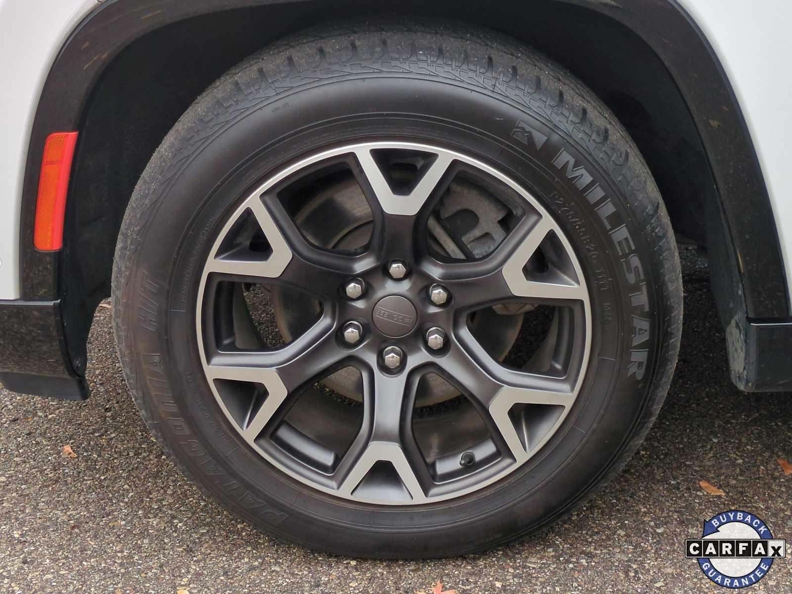 Thumbnail: 2024 Jeep Wagoneer - 14