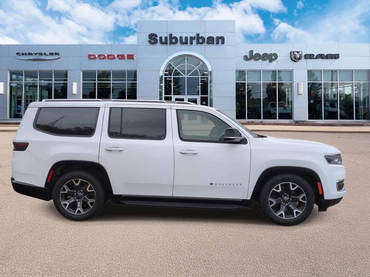 Thumbnail: 2024 Jeep Wagoneer - 9