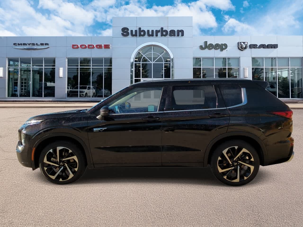 Thumbnail: 2024 Mitsubishi Outlander - 5