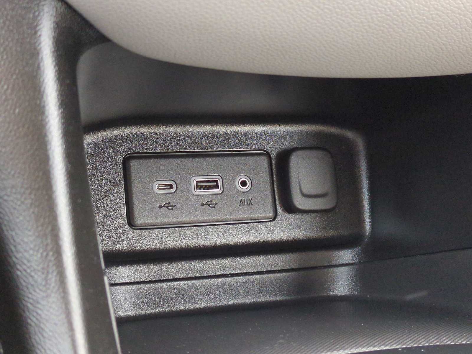 Thumbnail: 2019 Chevrolet Equinox - 30