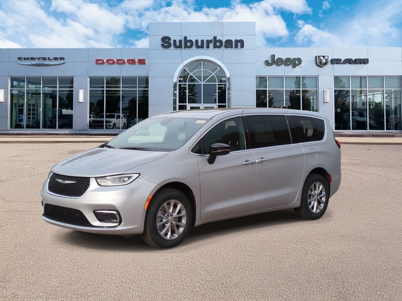 Thumbnail: 2026 Chrysler Pacifica - 4