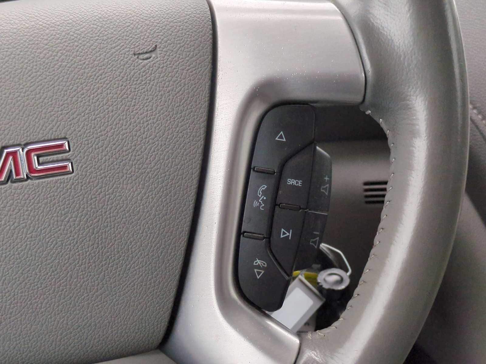 Thumbnail: 2014 GMC Acadia - 26