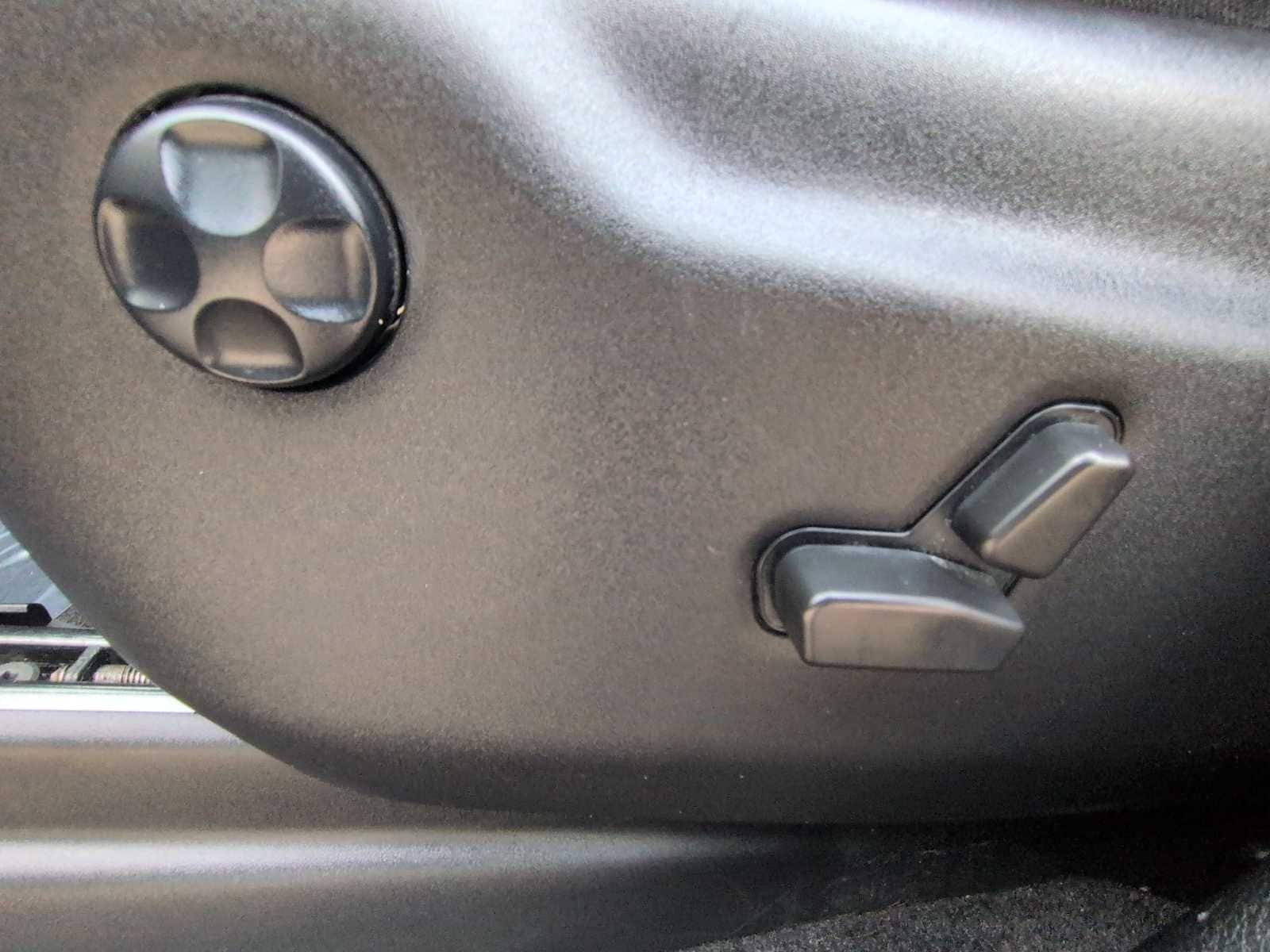 Thumbnail: 2022 Dodge Durango - 18