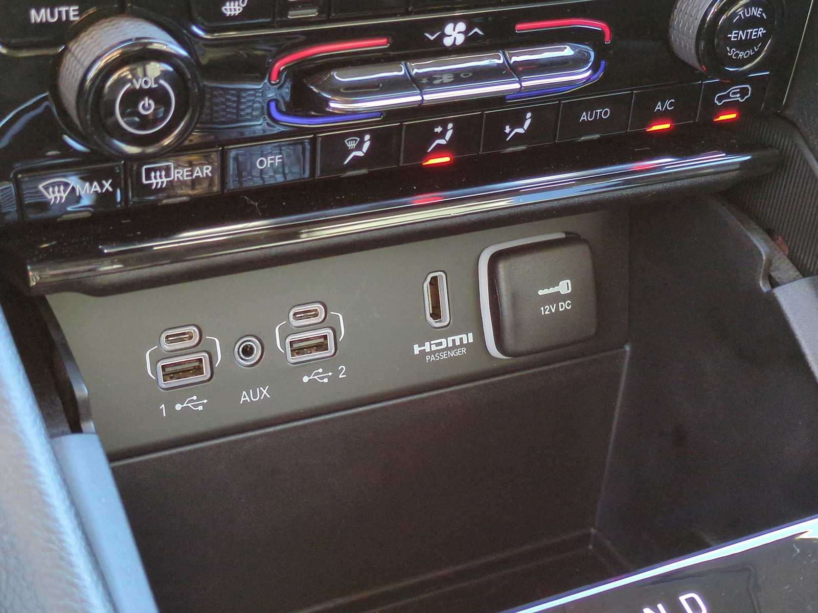 Thumbnail: 2024 Jeep Grand Cherokee - 34