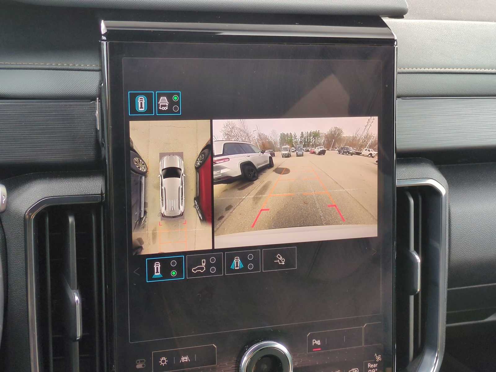 Thumbnail: 2024 GMC Acadia - 29