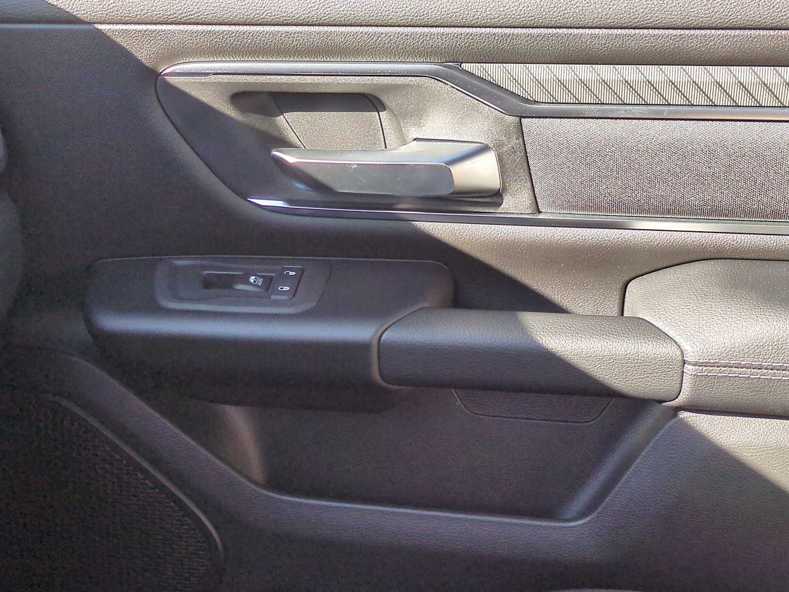 Thumbnail: 2026 RAM 1500 - 36