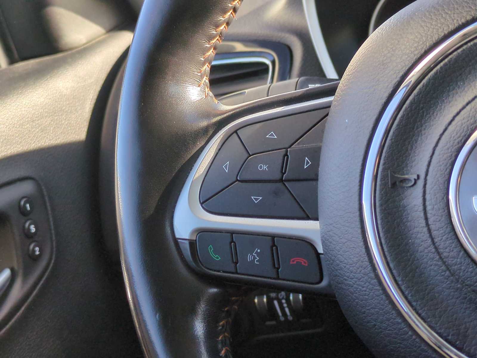 Thumbnail: 2020 Jeep Compass - 23